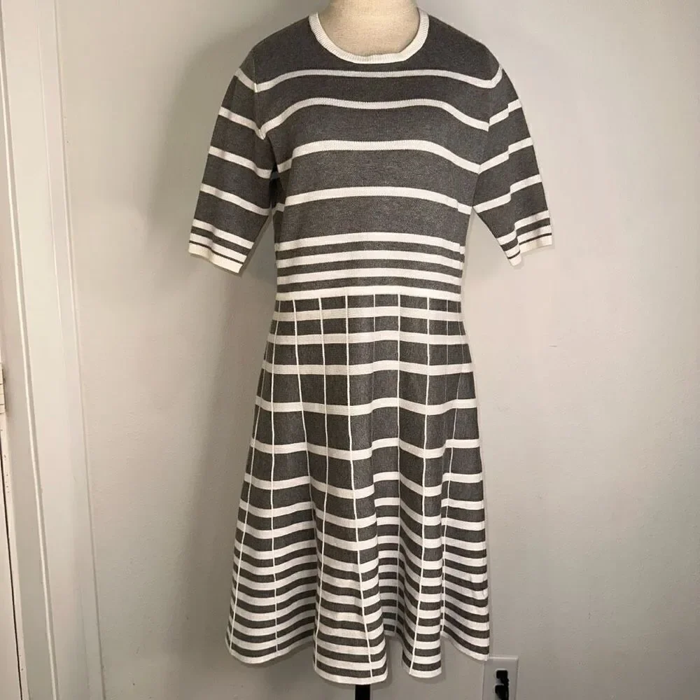 Danny and Nicole Womens‎ L Gray & White Striped Modern Fit n Flare Sweater Dress